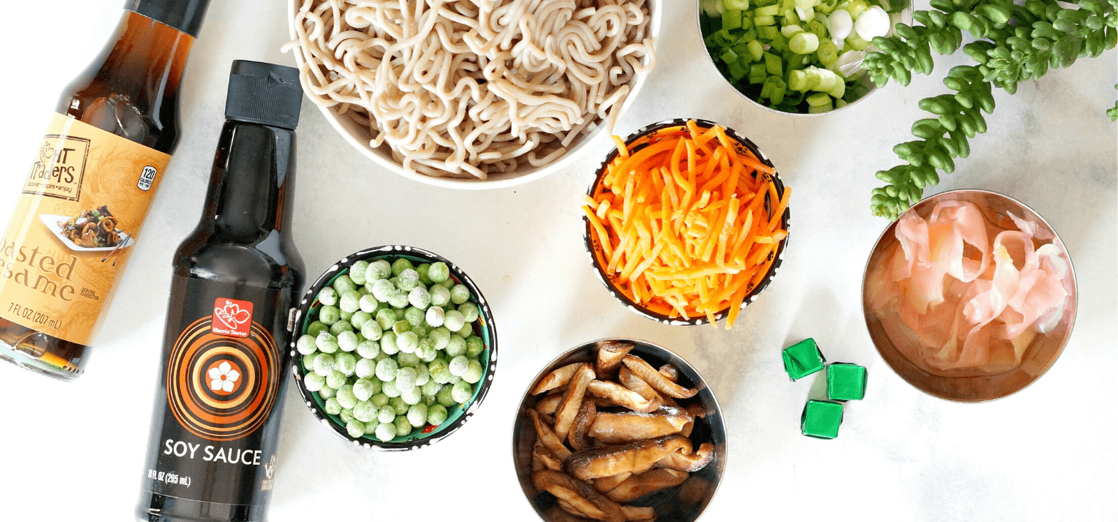 Spheres Minerals With Vegetables! Display Stand Maruchan Ramen Noodle Hand Stand Holds Items for Display Crystals Glass Pipes